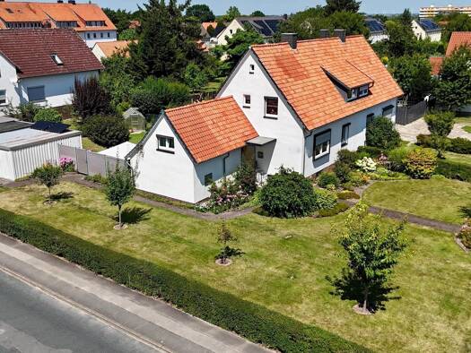 Doppelhaushälfte zum Kauf 355.000 € 6 Zimmer 140 m² 949 m² Grundstück Barsinghausen Barsinghausen 30890