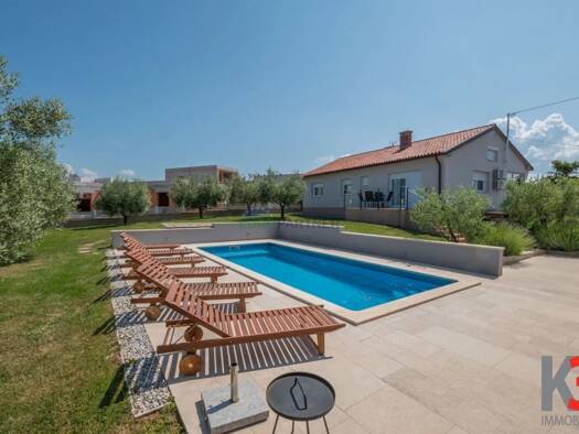 Haus zum Kauf 550.000 € 5 Zimmer 150 m² 1.500 m² Grundstück Poreč 52440