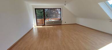 Wohnung zur Miete 870 € 2 Zimmer 84 m² Dachgeschoss, Geschoss 2/3 frei ab sofort Weiherhaus Nürnberg 90455