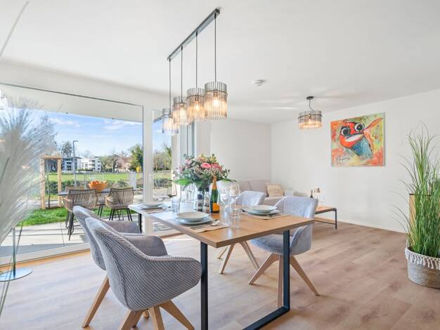 Wohnung zur Miete 1.990 € 2 Zimmer 66 m² EG Friedrichshafen Friedrichshafen 88045