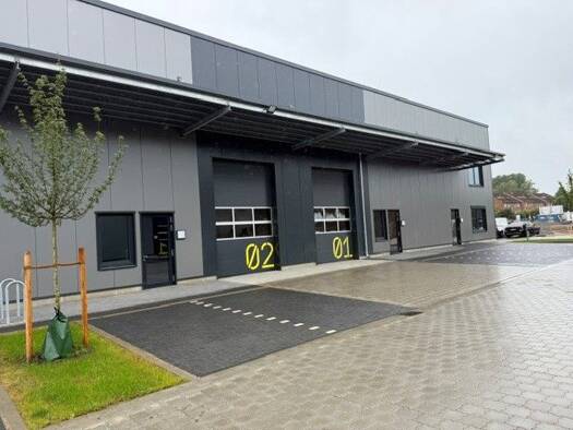 Werkstatt zur Miete - Erstbezug 8,50 € 1.200 m² Lagerfläche teilbar von 195 m² bis 600 m² Theodor-Storm-Straße 1 Quickborn 25451