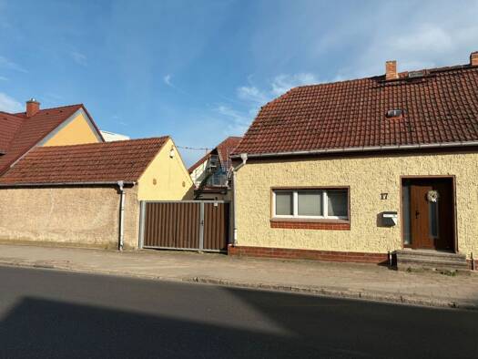Einfamilienhaus zum Kauf provisionsfrei 235.000 € 4 Zimmer 100 m² 733 m² Grundstück Seelow Seelow 15306
