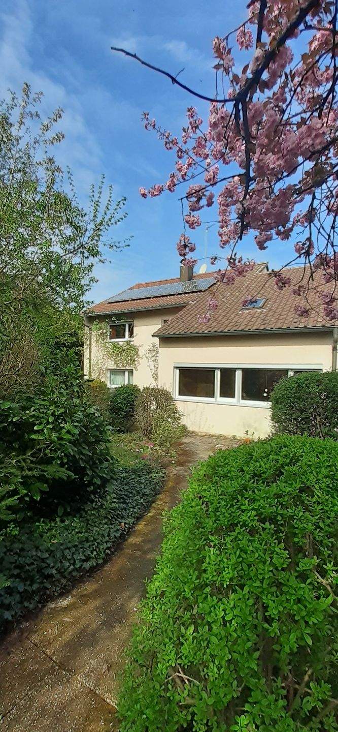 Immobilie in Winterbach - Freistehendes EFH mit ELW in TOP-Aussichtslage mit großem Garten - Bild 1