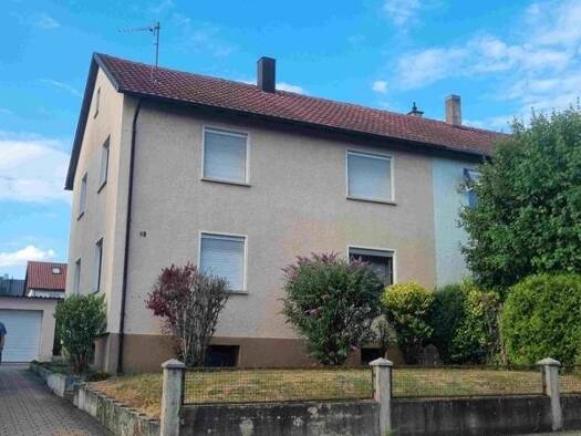 Doppelhaushälfte zum Kauf 350.000 € 5 Zimmer 60 m² 445 m² Grundstück Kelterstraße 18 Gemmingen Gemmingen 75050