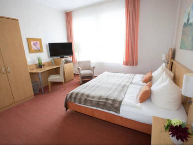 Hotel zum Kauf 790.000 € 3.991 m² Grundstück Neustadt Hildesheim 31134