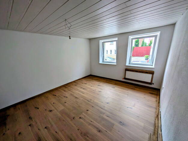 Wohnung zur Miete 850 € 3 Zimmer 76 m² EG Hauptstrasse 30 Pleidelsheim 74385