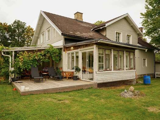Einfamilienhaus zum Kauf provisionsfrei 192.000 € 6 Zimmer 280 m² 6.592 m² Grundstück frei ab sofort Vimmerby kommun 598 95