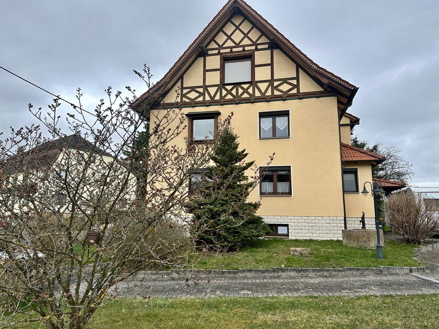 Immobilie in Breitungen/Werra - Ein zu Hause voller Geschichten - Ihr Familienglück am Ortsrand von Breitungen - Bild 1