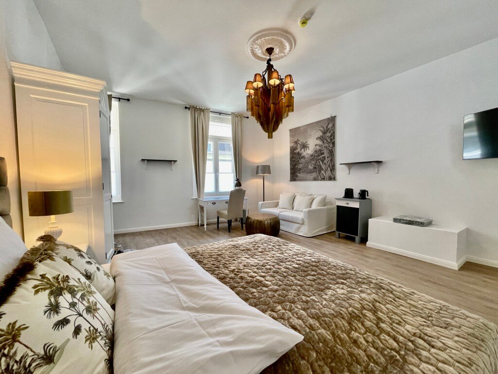 Wohnung zur Miete Wohnen auf Zeit 1.541 € 1 Zimmer 44 m²<br/>Wohnfläche 02.12.2024<br/>Verfügbarkeit Hauptstraße Königswinter Königswinter 53639