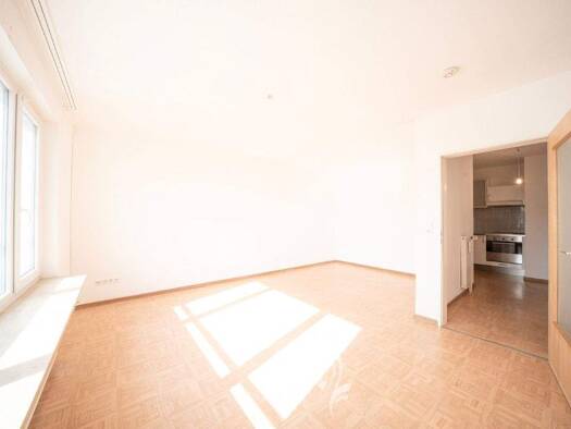 Wohnung zum Kauf 126.500 € 1,5 Zimmer 34 m² 5. Geschoss frei ab sofort Paul-Ehrlich-Straße 14 Gerbrunn 97218