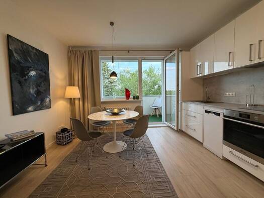 Wohnung zur Miete 650 € 2 Zimmer 50 m² Geschoss 1/4 frei ab sofort Kröpeliner Tor-Vorstadt Mitte 18057