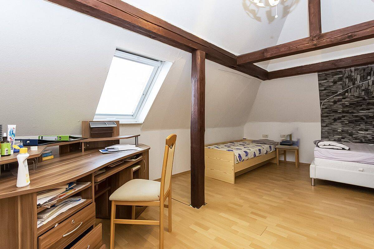 Immobilie in Mengen - Großzügige Wohnung über zwei Etagen    viel Platz und Privatsphäre für die ganze Familie - Bild 3