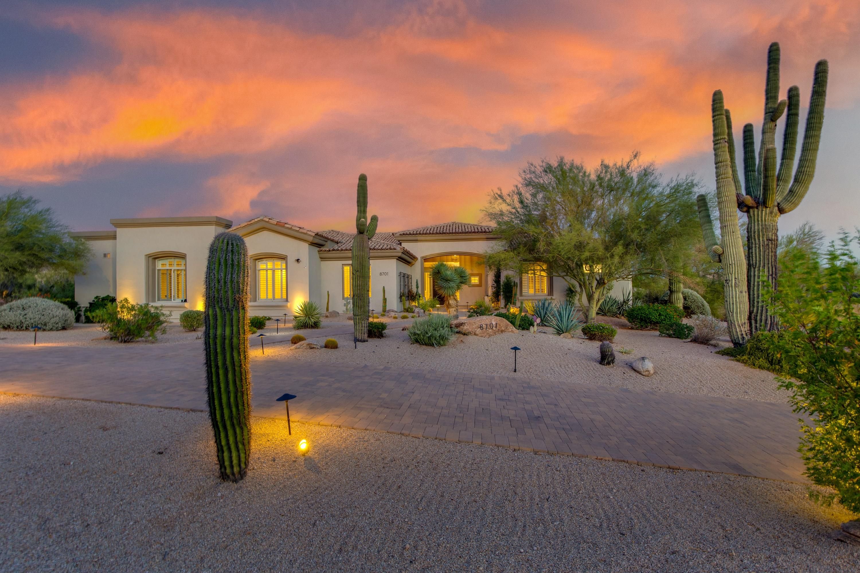 Einfamilienhaus zum Kauf 2.665.409 € 4.278 m²<br/>Wohnfläche 44.155 m²<br/>Grundstück 8701 E Remuda Dr  Scottsdale  AZ 85255  USA Scottsdale 85255