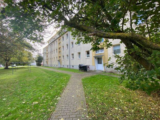 Wohnung zur Miete 450 € 3 Zimmer 60 m² 3. Geschoss frei ab sofort Gorkiweg 18 Güstrow 18273