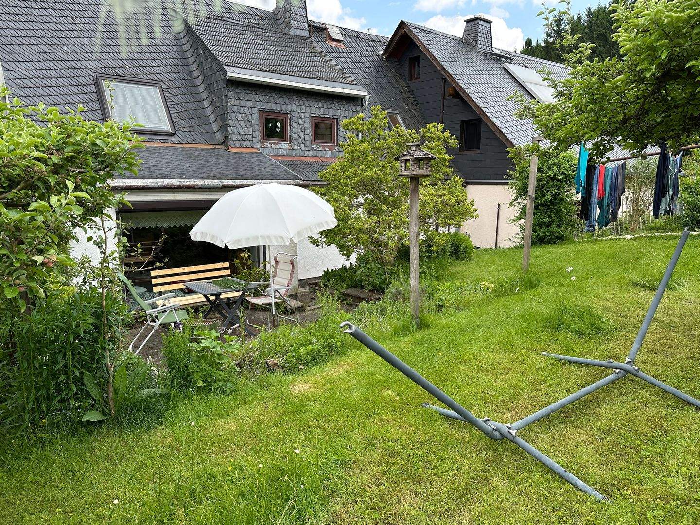 Immobilie in Wolkenstein - Großzügige und umfangreich sanierte Doppelhaushälfte mit neuer Heizung, Carport und Obstgarten in sehr ruhiger, idyllischer Wohnlage von Wolkenstein - Bild 2