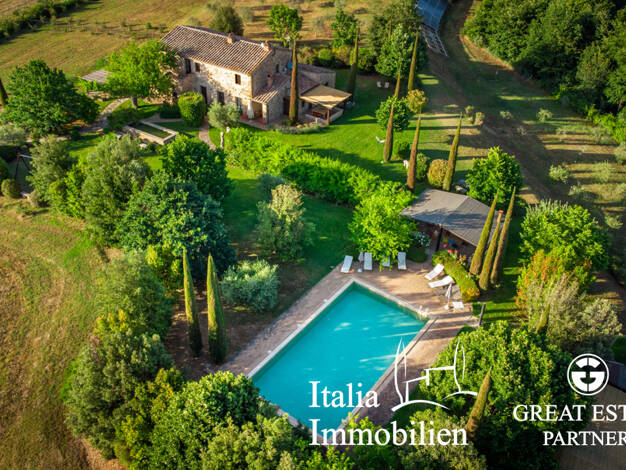 Bauernhaus zum Kauf 1.800.000 € 16 Zimmer 284 m² 14.000 m² Grundstück Città della Pieve 06062