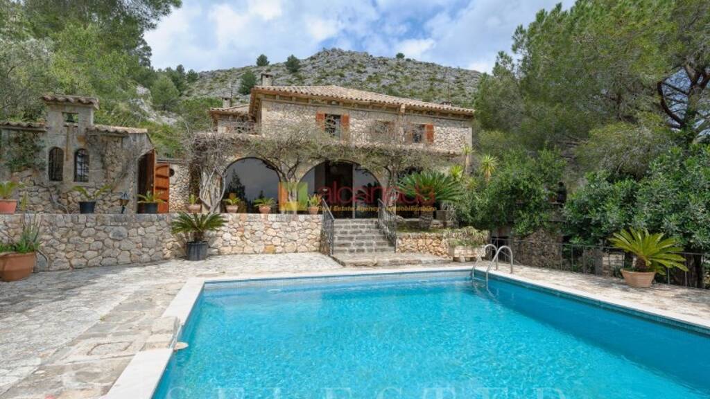 Haus zum Kauf 3.800.000 € 7 Zimmer 1.056 m² 76.765 m² Grundstück Pollença