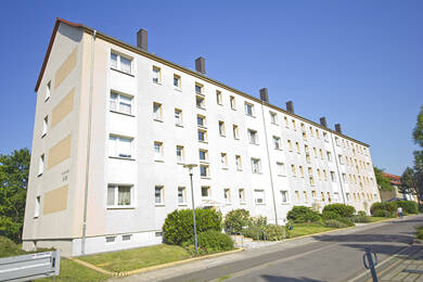 Wohnung zur Miete 558 € 4 Zimmer 69,7 m² 3. Geschoss frei ab 01.07.2025 Eythstr. 8 Landrain Halle (Saale) 06118