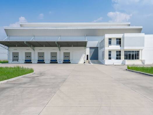 Lagerhalle zur Miete provisionsfrei 6.000 m² Lagerfläche teilbar ab 2.000 m² Garching Garching bei München 85748