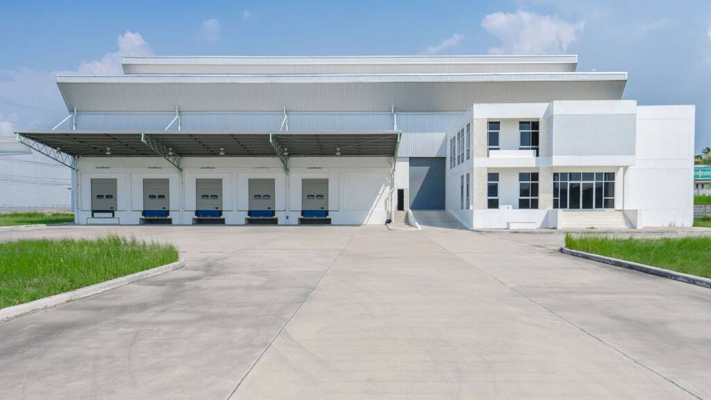 Lagerhalle zur Miete provisionsfrei 6.000 m² Lagerfläche teilbar ab 2.000 m² Garching Garching bei München 85748