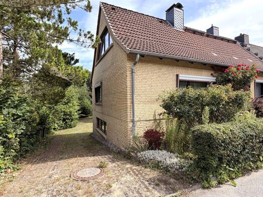 Doppelhaushälfte zum Kauf 285.000 € 5 Zimmer 110 m² 1.089 m² Grundstück Hassee Hassee 24113