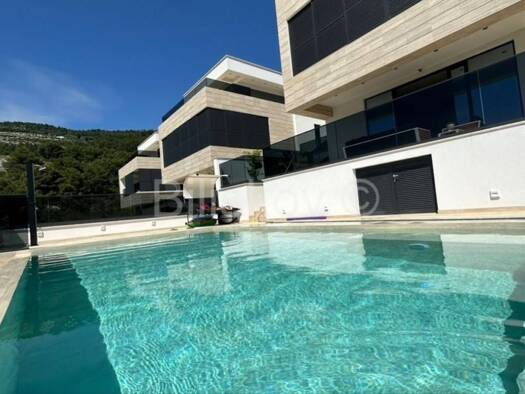 Haus zum Kauf 1.350.000 € 7 Zimmer 254 m² Slivno