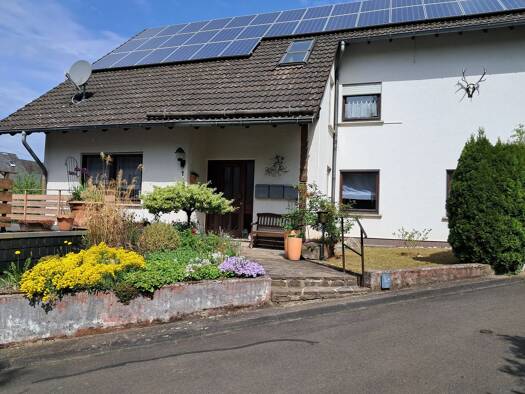 Wohnung zur Miete 750 € 5 Zimmer 120 m² Geschoss 1/3 frei ab sofort Kirchberg 1 Oberreidenbach 55758