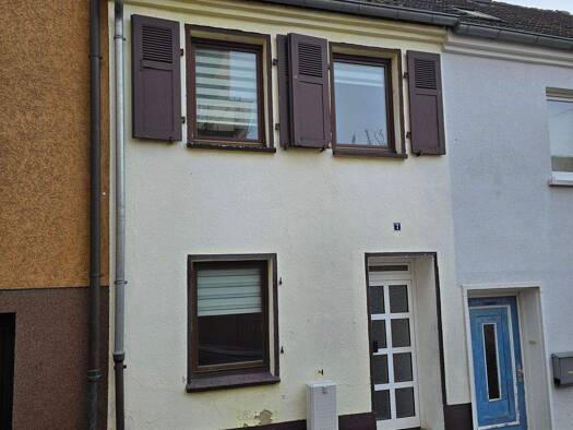 Reihenmittelhaus zum Kauf 99.000 € 4 Zimmer 85 m² 100 m² Grundstück Homburg 66424