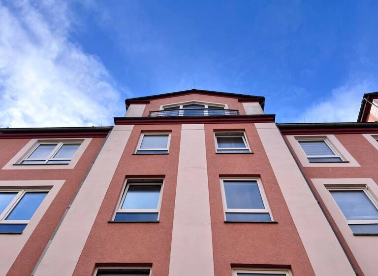 Wohnung zum Kauf 79.000 € 2 Zimmer 65 m²<br/>Wohnfläche 2.<br/>Geschoss Bahnhofsvorstadt Zwickau 08056