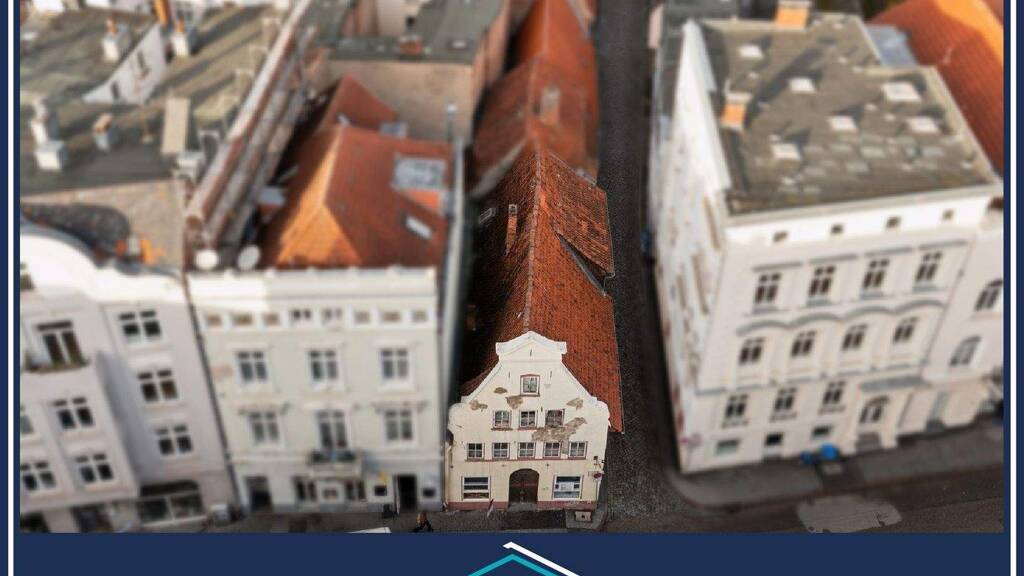 Haus zum Kauf 498.000 € 8 Zimmer 200 m² 244 m² Grundstück Innenstadt Lübeck 23552