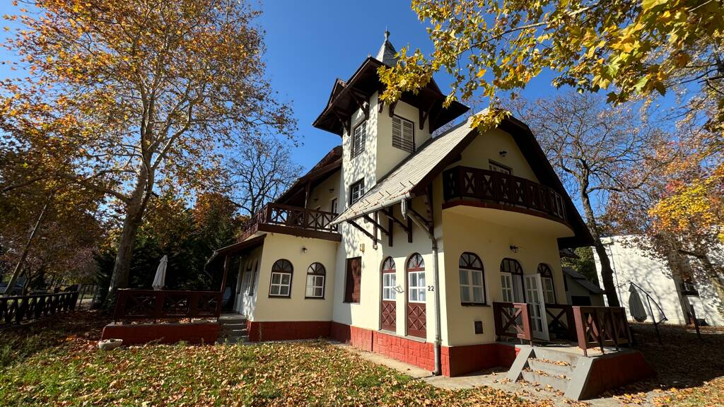 Einfamilienhaus zum Kauf 625.000 € 12 Zimmer 254 m² 640 m² Grundstück frei ab sofort Balatonlelle