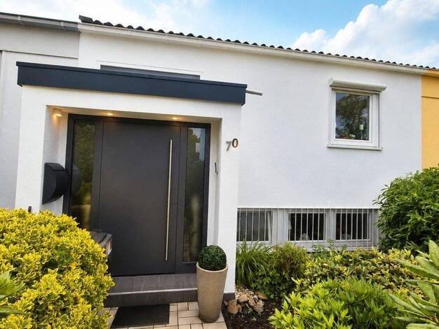 Reihenmittelhaus zum Kauf provisionsfrei 489.000 € 5 Zimmer 120 m² 242 m² Grundstück Eschberg Mitte 66121