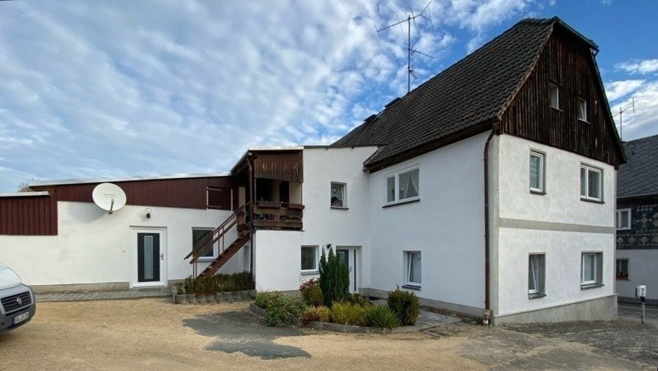 Mehrfamilienhaus zum Kauf provisionsfrei 167.000 € 9 Zimmer 212 m²<br/>Wohnfläche 1.561 m²<br/>Grundstück Neusalza-Spremberg Neusalza-Spremberg 02742