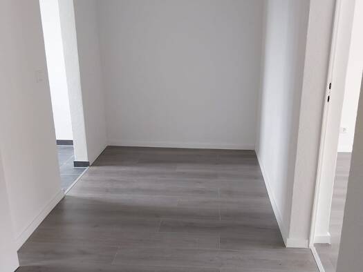 Wohnung zur Miete 348 € 3 Zimmer 58 m² frei ab sofort Ostrau Ostrau 04749