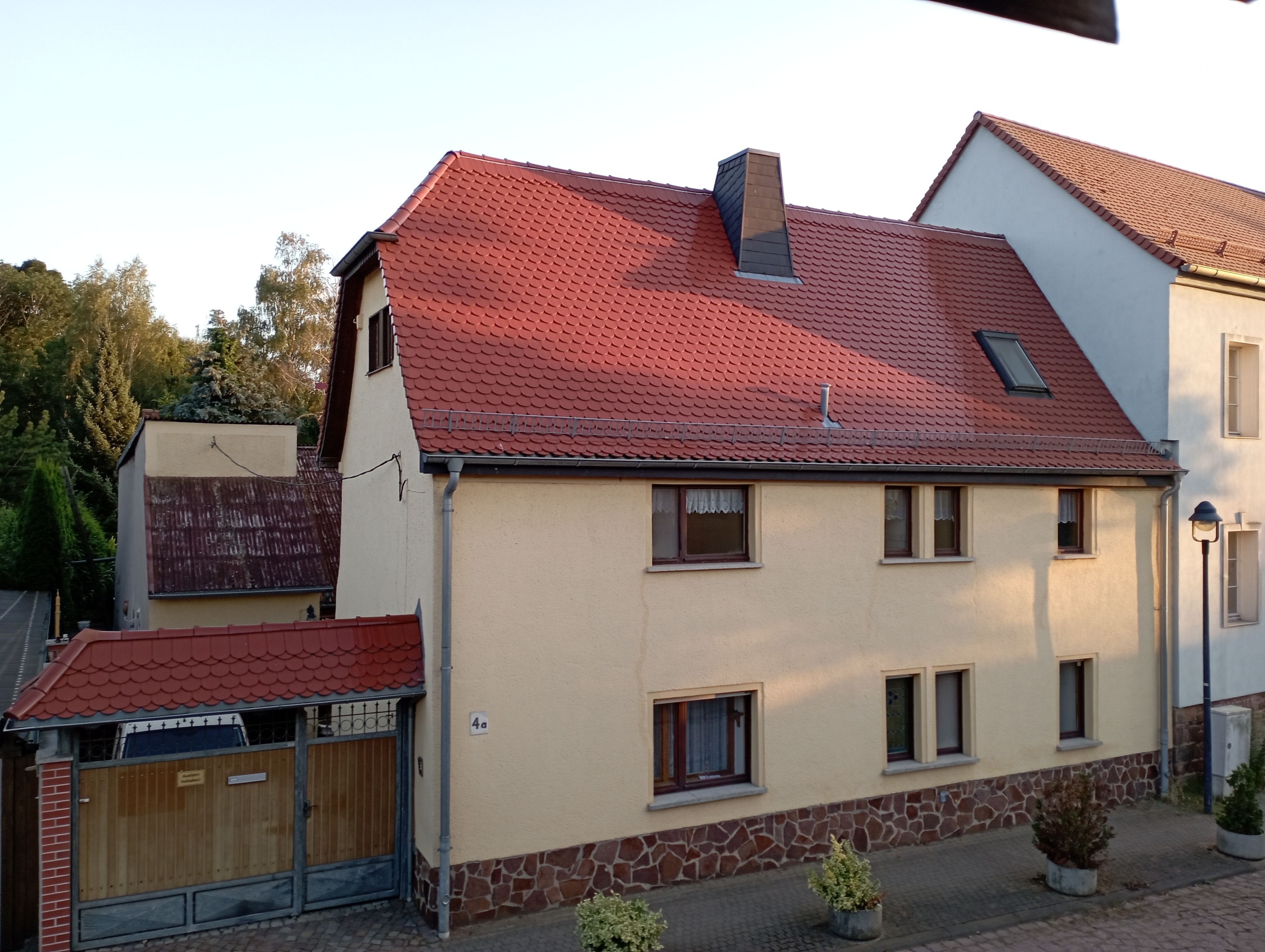 Einfamilienhaus zum Kauf provisionsfrei 260.000 € 7 Zimmer 125 m²<br/>Wohnfläche 1.063 m²<br/>Grundstück Howorkastraße Seeben Halle (Saale) 06118