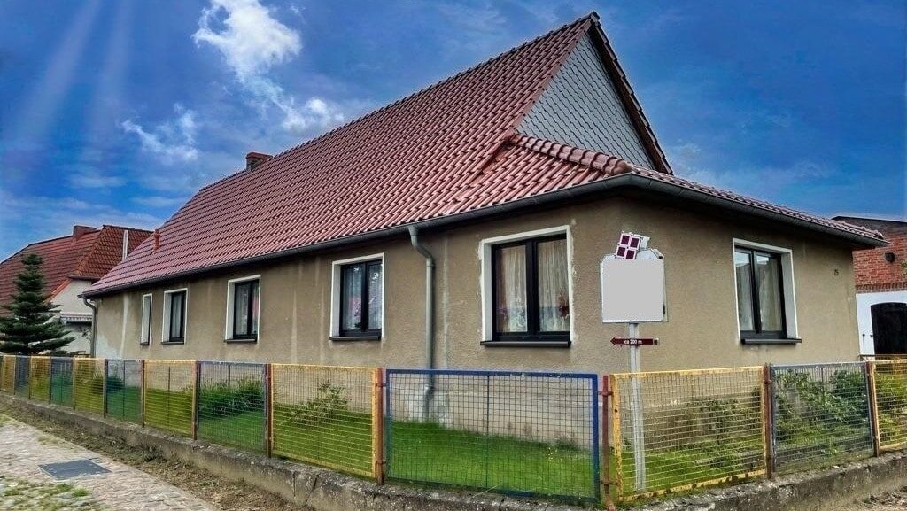 Einfamilienhaus zum Kauf 139.000 € 3 Zimmer 98 m²<br/>Wohnfläche 837 m²<br/>Grundstück ab sofort<br/>Verfügbarkeit Sassen Sassen-Trantow 17121