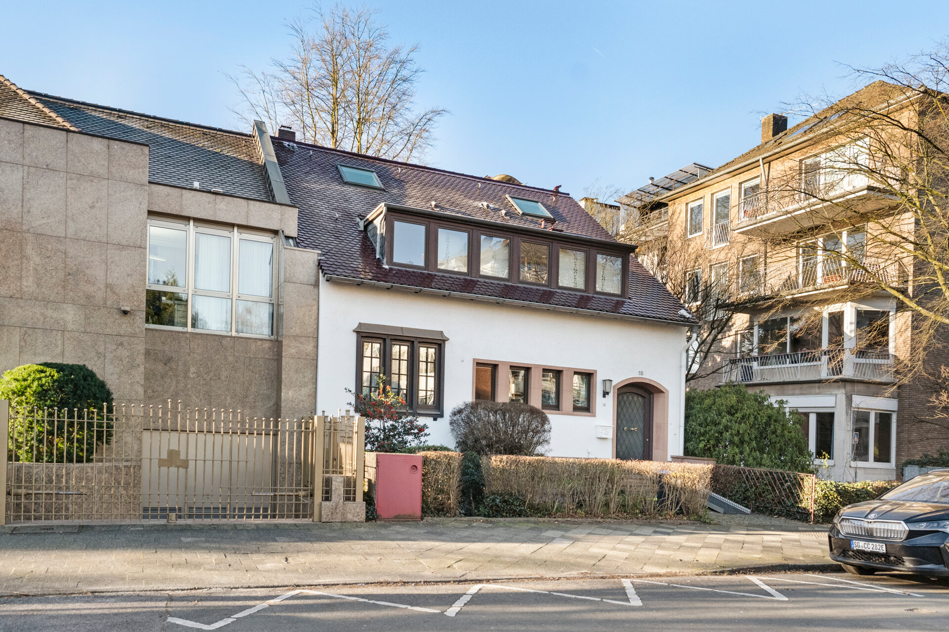 Villa zum Kauf 2.850.000 € 9 Zimmer 291 m²<br/>Wohnfläche 317 m²<br/>Grundstück Düsseltal Düsseldorf 40237