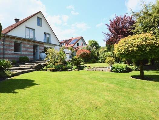Einfamilienhaus zum Kauf 485.000 € 6 Zimmer 177,2 m² 863 m² Grundstück Bad Driburg Bad Driburg 33014