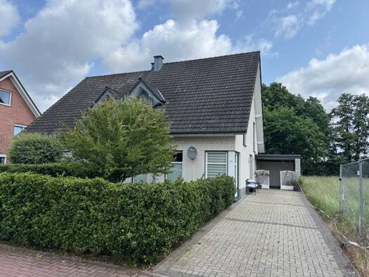 Doppelhaushälfte zum Kauf 359.000 € 5 Zimmer 133,5 m² 323 m² Grundstück frei ab 31.08.2025 Nienborg Heek 48619