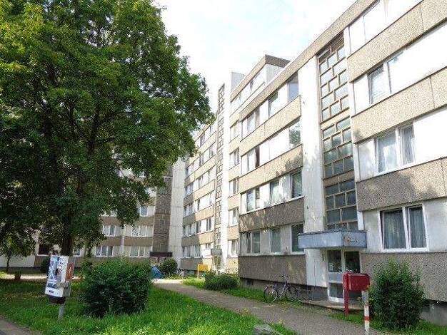 Wohnung zur Miete nur mit Wohnberechtigungsschein 335 € 2 Zimmer 61,1 m² 3. Geschoss frei ab 11.05.2026 Berrischstraße 6 Roggendorf/Thenhoven Köln 50769