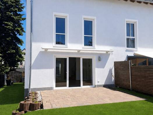 Reihenhaus zur Miete 2.300 € 4 Zimmer 160 m² 263 m² Grundstück frei ab sofort Heidesheim am Rhein 55262