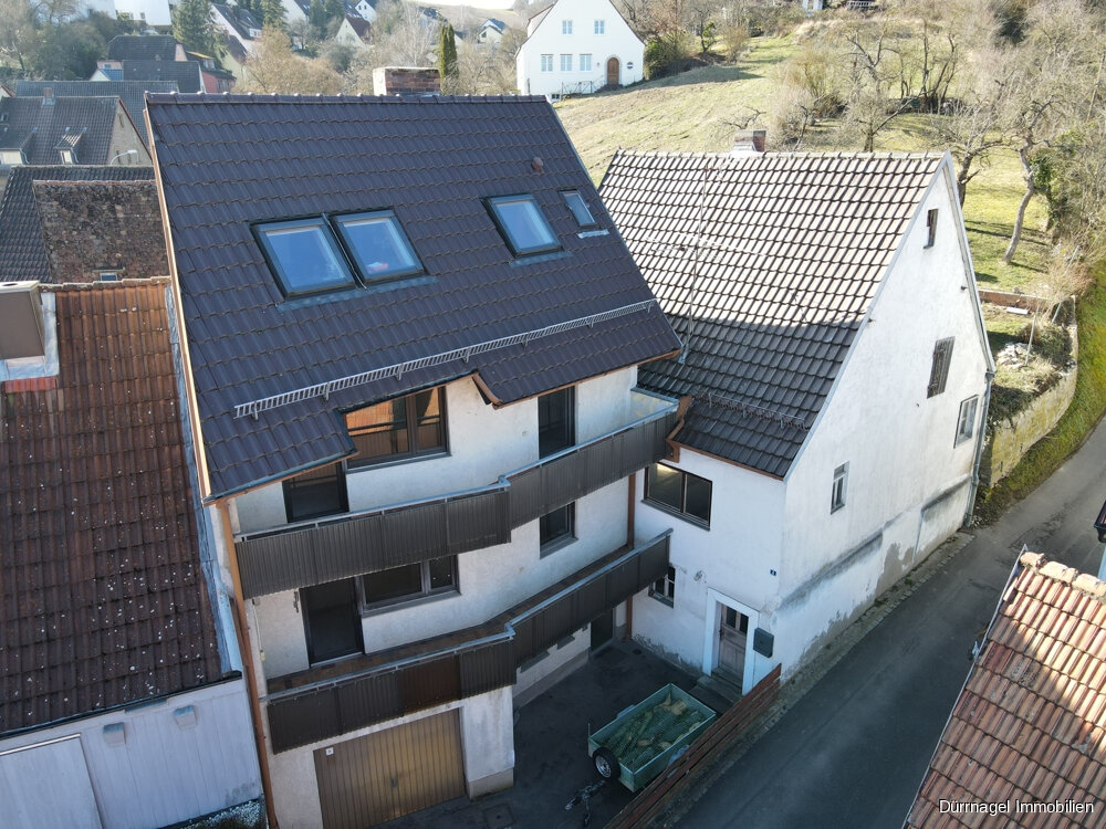 Mehrfamilienhaus zum Kauf 6 Zimmer 177 m²<br/>Wohnfläche 674 m²<br/>Grundstück Versbach Würzburg / Versbach 97078