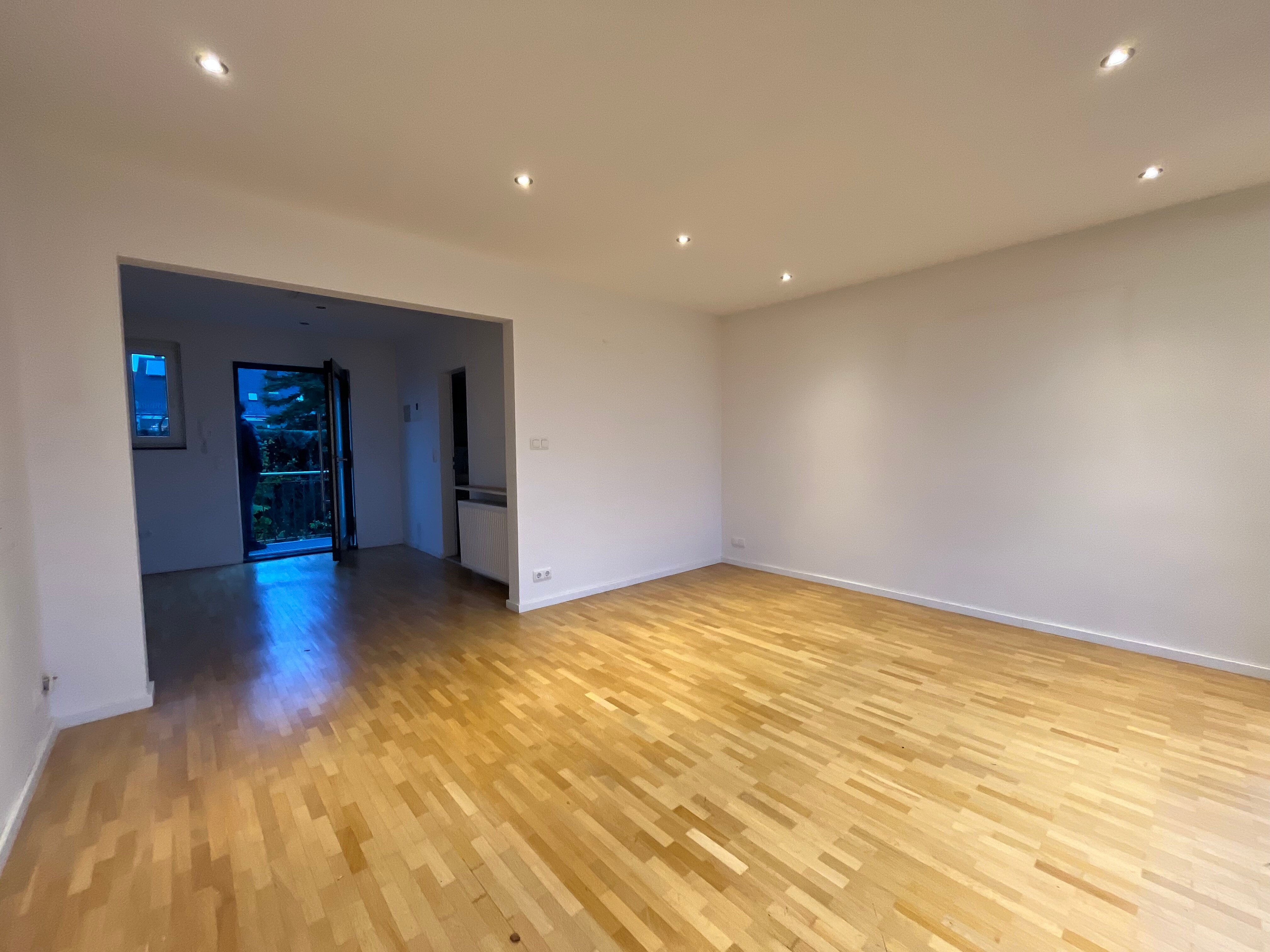 Terrassenwohnung zur Miete 1.200 € 4 Zimmer 120 m²<br/>Fläche 1/1<br/>Geschoss 01.02.2025<br/>Verfügbarkeit Bergen-Enkheim Frankfurt 60388