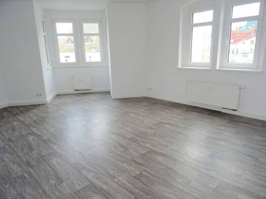 Wohnung zur Miete 580 € 3 Zimmer 99 m² 3. Geschoss frei ab sofort Werdau Werdau 08412