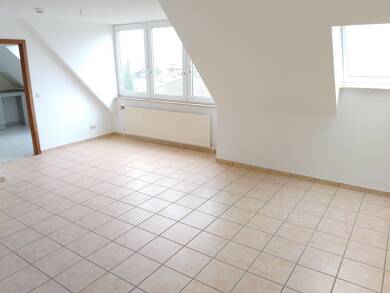 Wohnung zur Miete 320 € 1 Zimmer 40,1 m² Dachgeschoss, 4. Geschoss frei ab sofort Fritz-Reuter Platz 32 Warin Warin 19417