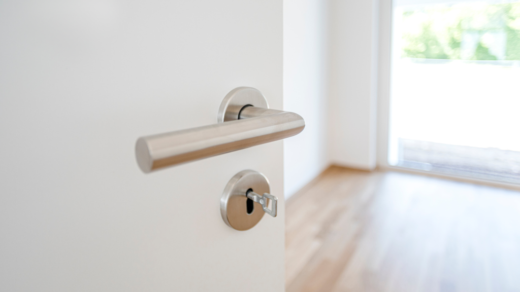 Wohnung zur Miete 745 € 46,1 m² EG frei ab sofort Schottenstraße 7 Innenstadt Regensburg 93047