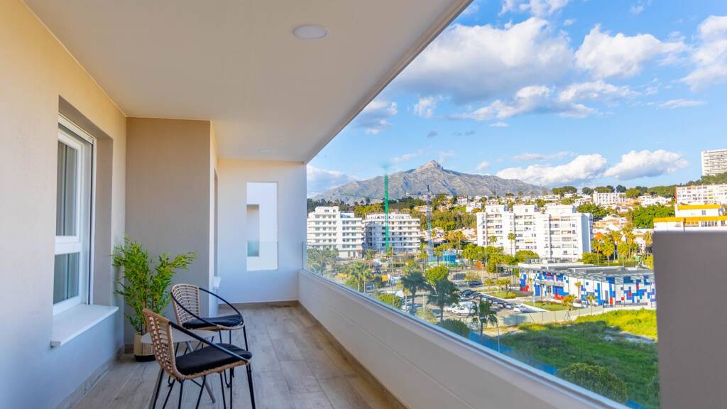 Studio zum Kauf 650.000 € 5 Zimmer 164 m² Nueva Andalucia 29660