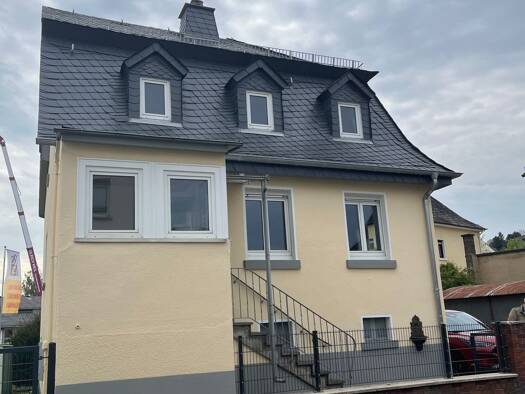 Haus zum Kauf 199.999 € 6 Zimmer 100 m² 356 m² Grundstück frei ab sofort Weilmünster 35789