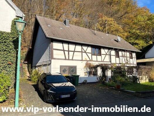 Einfamilienhaus zum Kauf 95.000 € 5 Zimmer 128 m² 587 m² Grundstück Eitorf Eitorf 53783