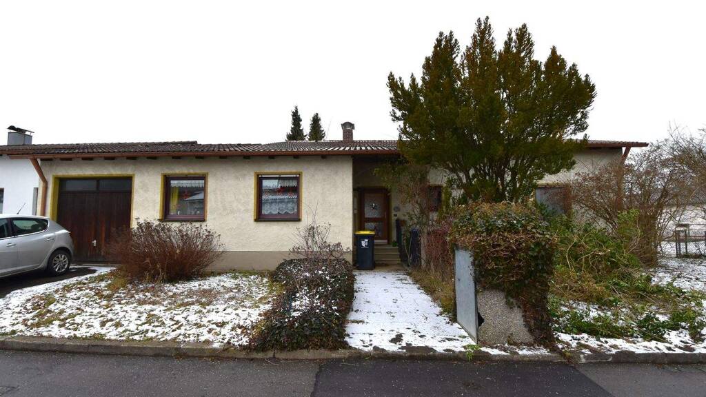 Bungalow zum Kauf 512.000 € 4 Zimmer 104 m² 808 m² Grundstück frei ab sofort Schwabmünchen 86830